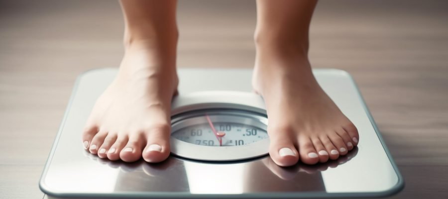 women-feet-weight-scales